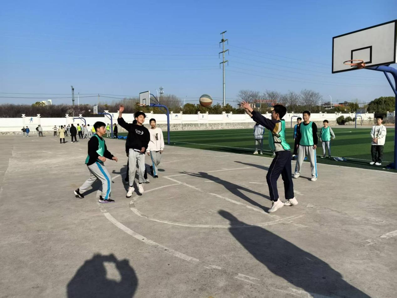 赛场上顽强拼搏，团结力量凝聚！，表现亮眼