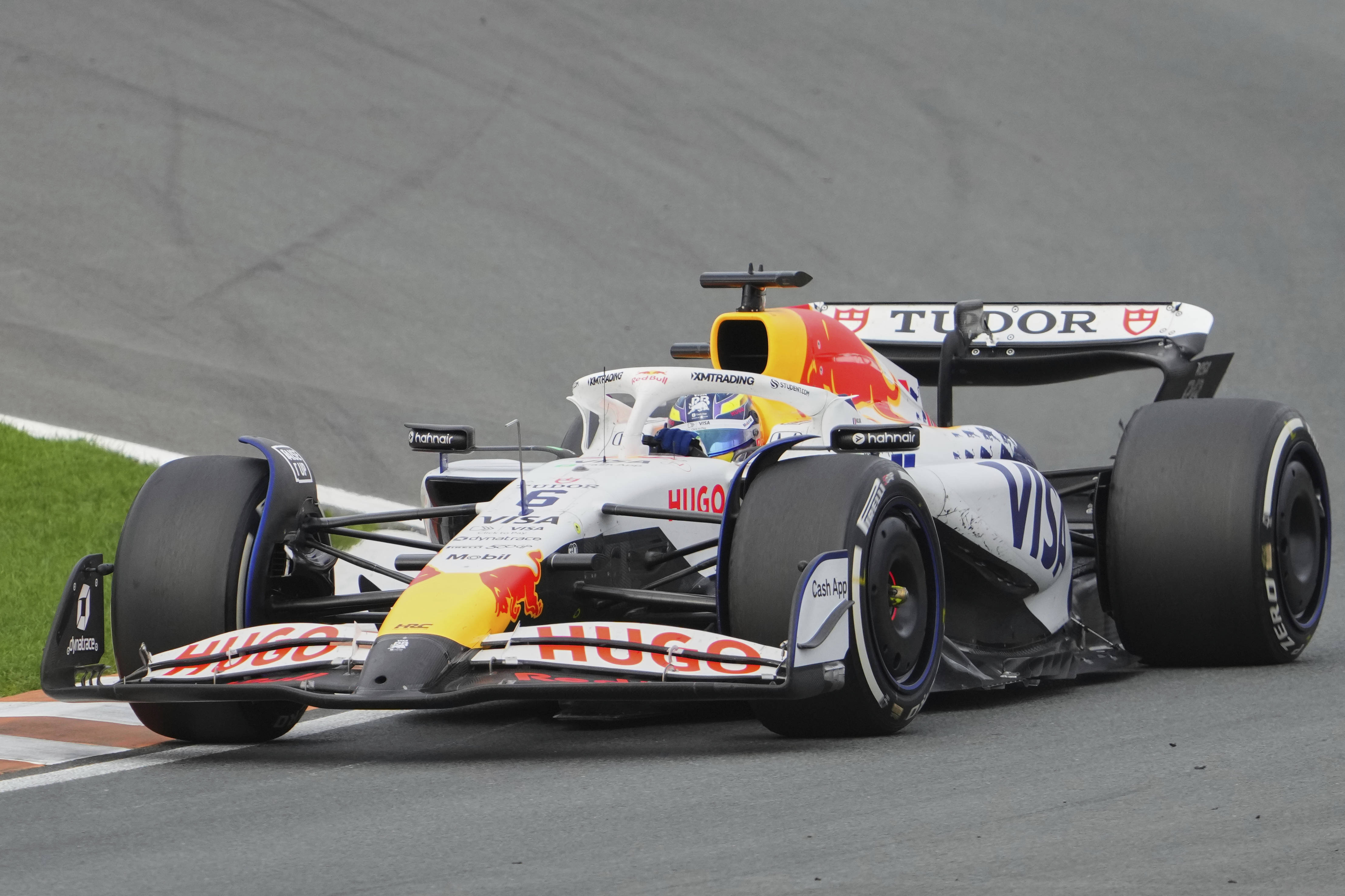 红牛二队横扫迈凯伦，周冠宇惊艳四座的简单介绍